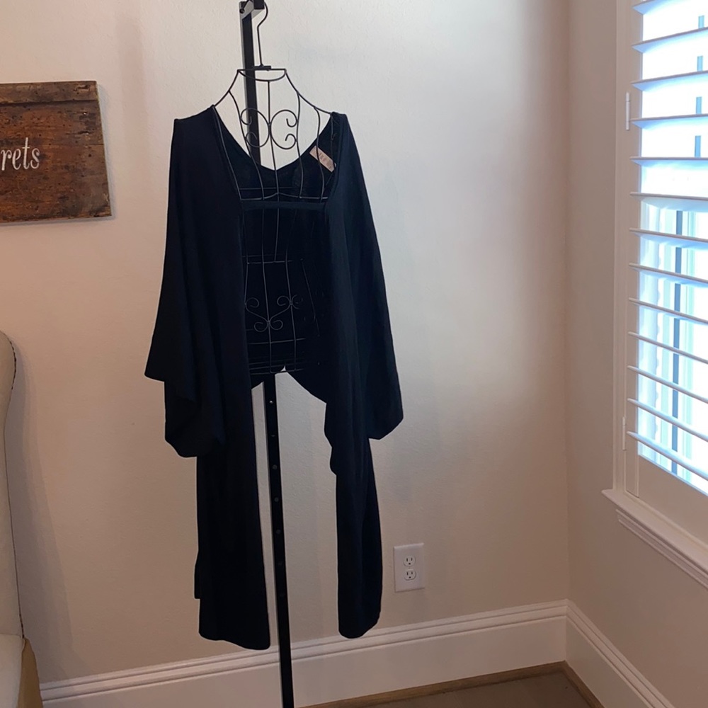 Lululemon black shawl size small!!